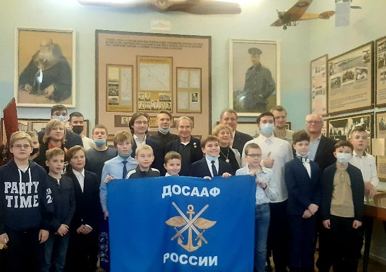 Завершился цикл занятий по Аэрокосмической робототехнике для любопытных в ЦДАиК