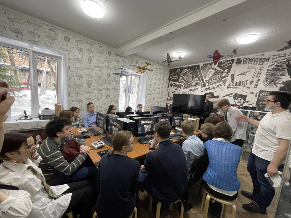 В рамках ежегодного проекта под названием  Наукофест,  проводимого в школе 1601, ученики 9х классов пришли в музей ЦДАиК