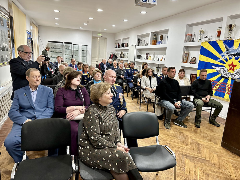 «Мы снова в строю». Встреча ветеранов в ЦДАиК