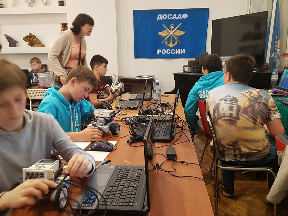 В ЦДАиК прошли городские финальные соревнования по робототехнике