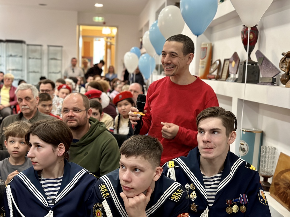 «Мы верим в космос!». Космонавт Сергей Авдеев на встрече в ЦДАиК