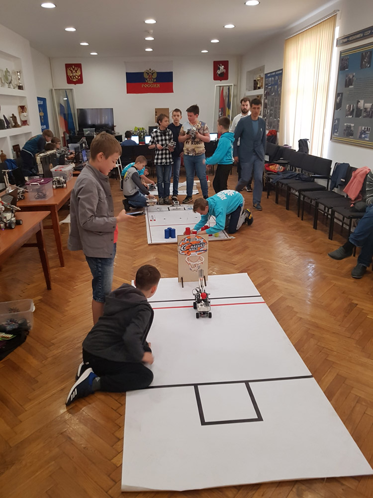 В ЦДАиК прошли городские финальные соревнования по робототехнике