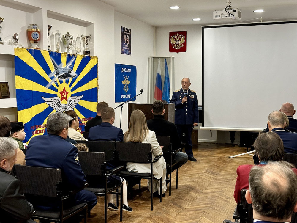 «Мы снова в строю». Встреча ветеранов в ЦДАиК