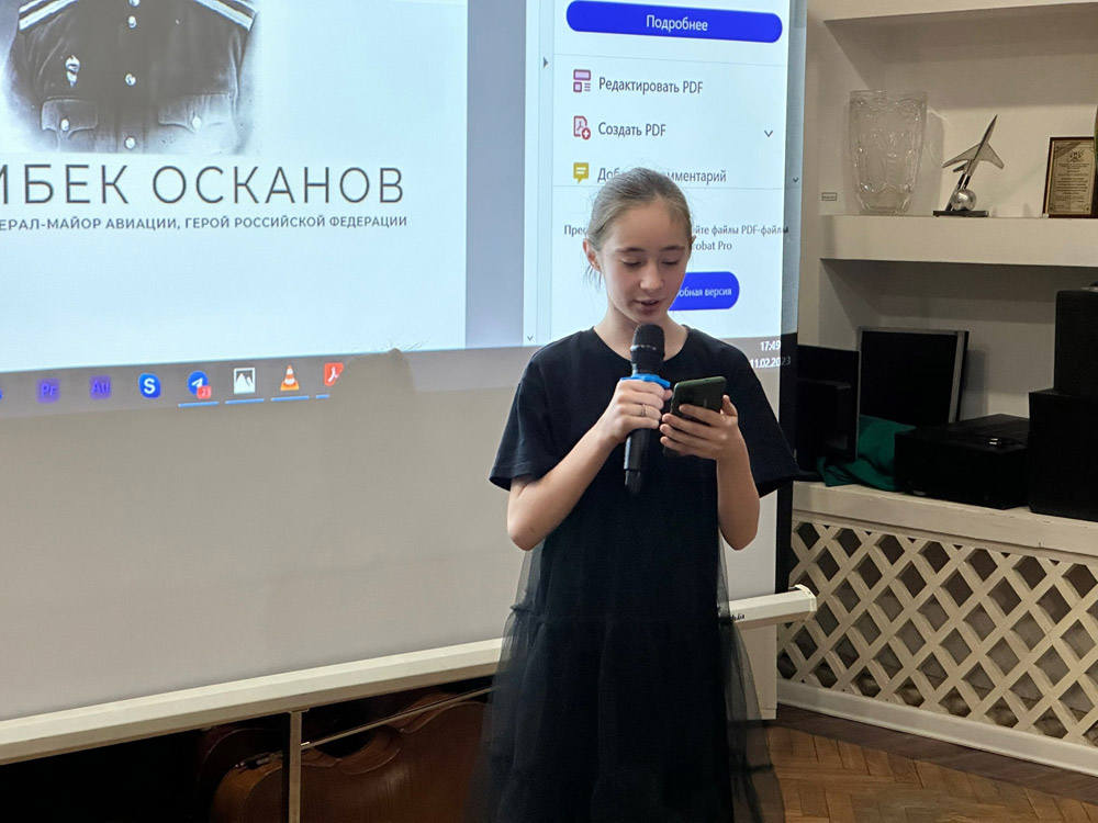 Торжественный вечер, посвященный 80-летнему юбилею первого Героя России, ингушского летчика генерал-майора Суламбека Осканова, прошел в ЦДАиК