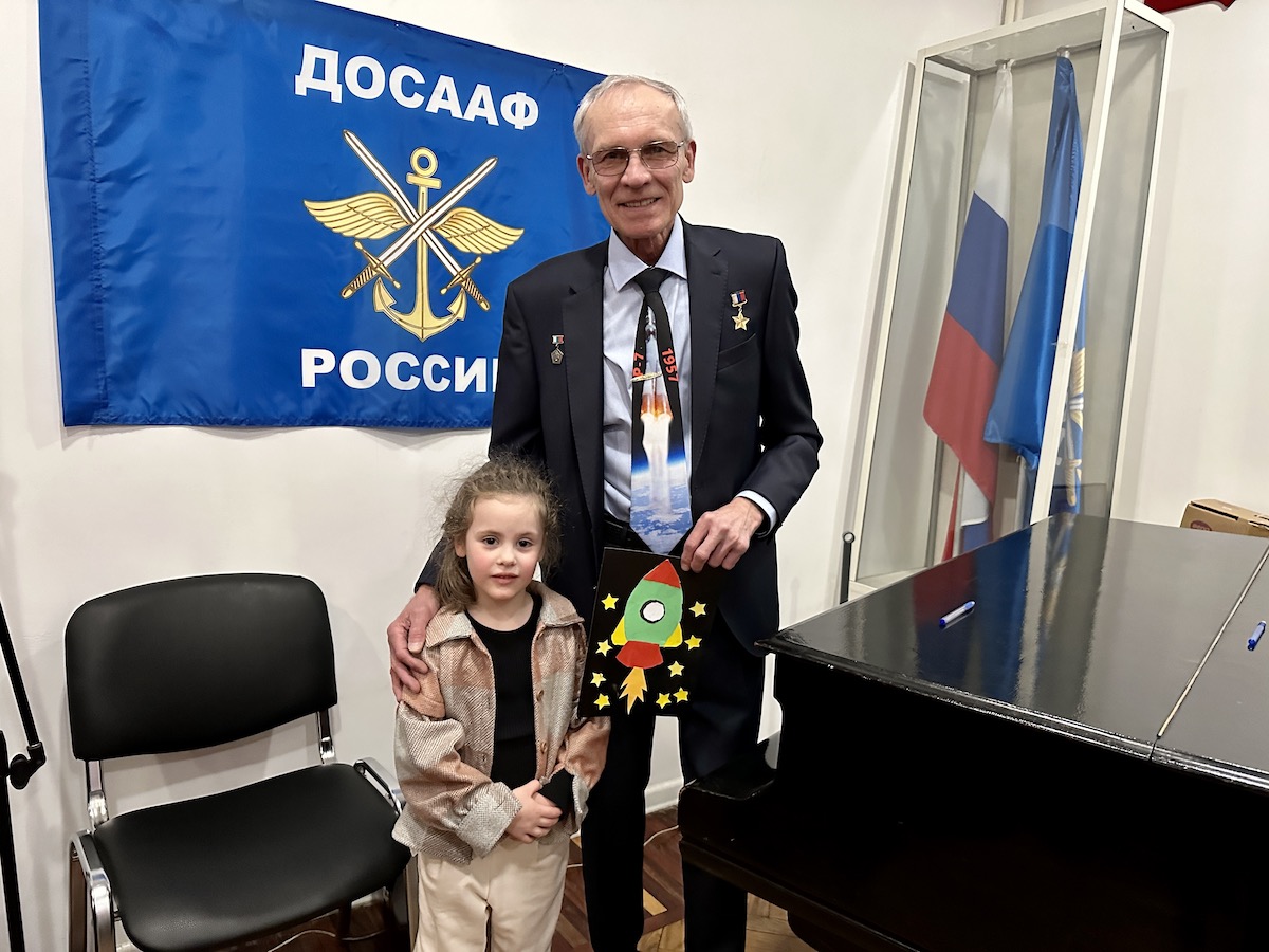 «Мы верим в космос!». Космонавт Сергей Авдеев на встрече в ЦДАиК