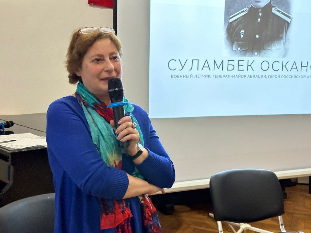 Торжественный вечер, посвященный 80-летнему юбилею первого Героя России, ингушского летчика генерал-майора Суламбека Осканова, прошел в ЦДАиК