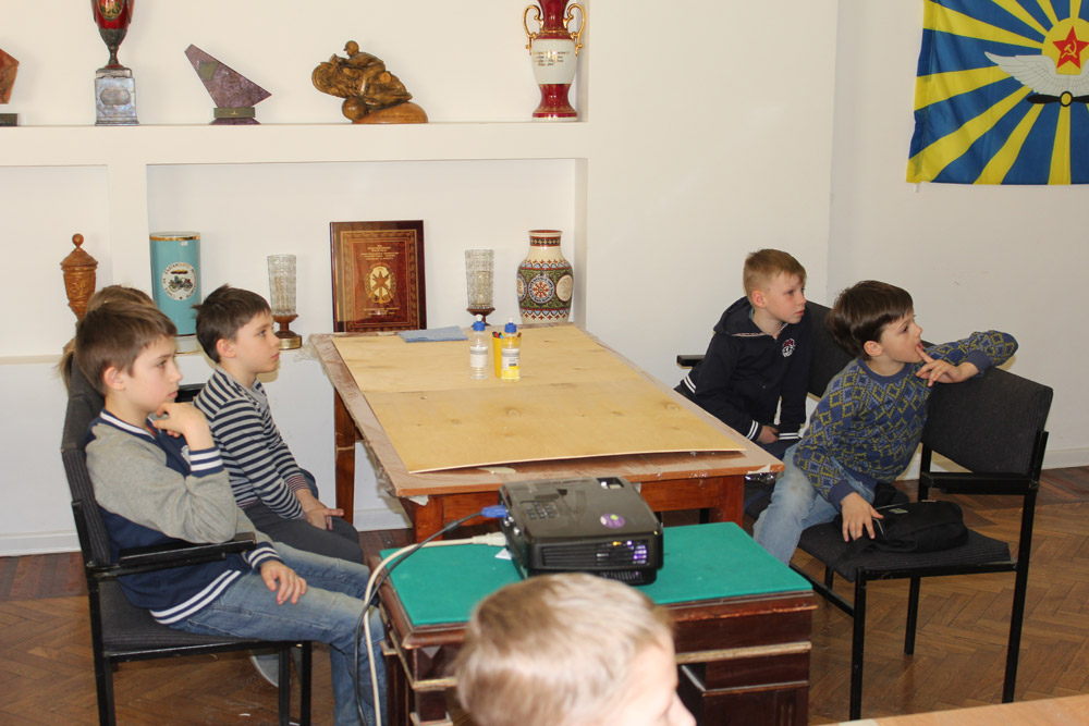 15 апреля состоялись 2 мастер-класса по авиамоделизму