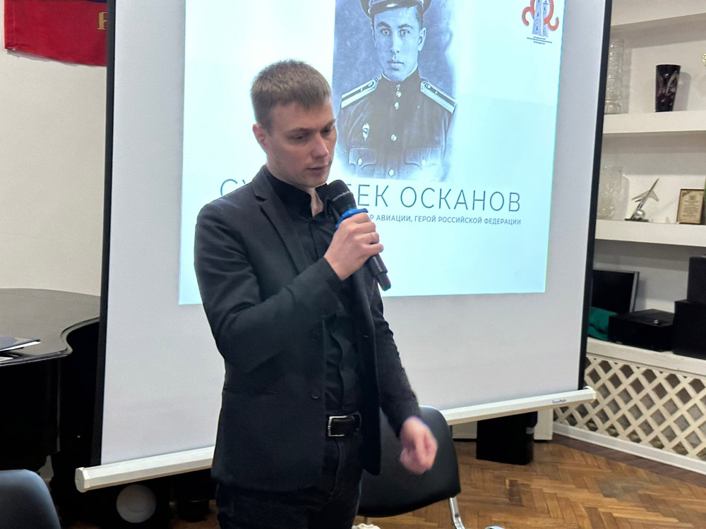 Торжественный вечер, посвященный 80-летнему юбилею первого Героя России, ингушского летчика генерал-майора Суламбека Осканова, прошел в ЦДАиК
