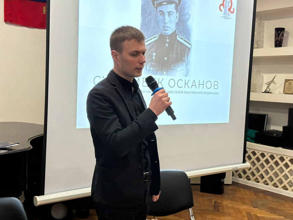 Торжественный вечер, посвященный 80-летнему юбилею первого Героя России, ингушского летчика генерал-майора Суламбека Осканова, прошел в ЦДАиК