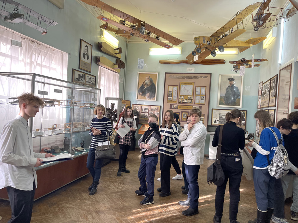 В рамках ежегодного проекта под названием  Наукофест,  проводимого в школе 1601, ученики 9х классов пришли в музей ЦДАиК