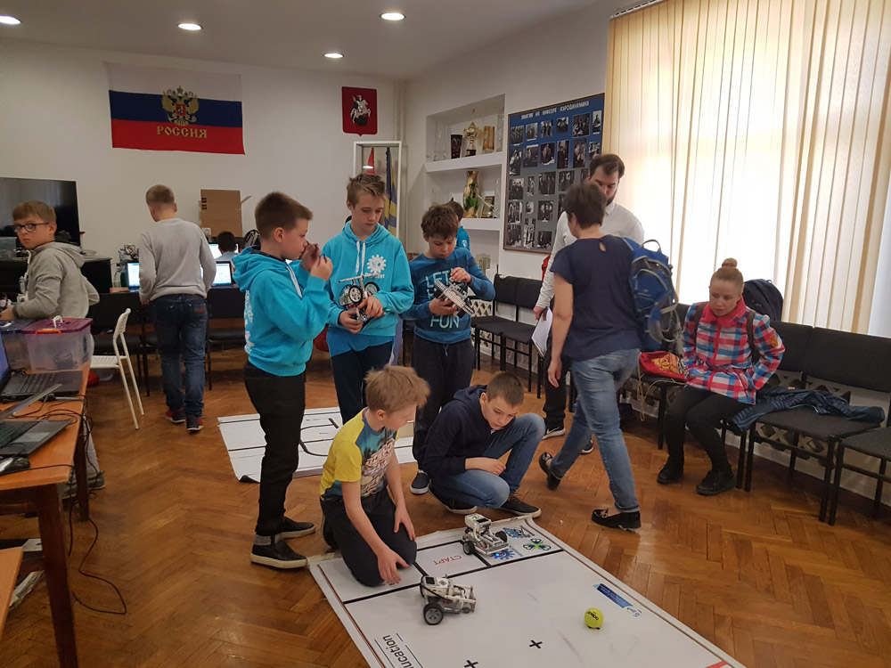 В ЦДАиК прошли городские финальные соревнования по робототехнике