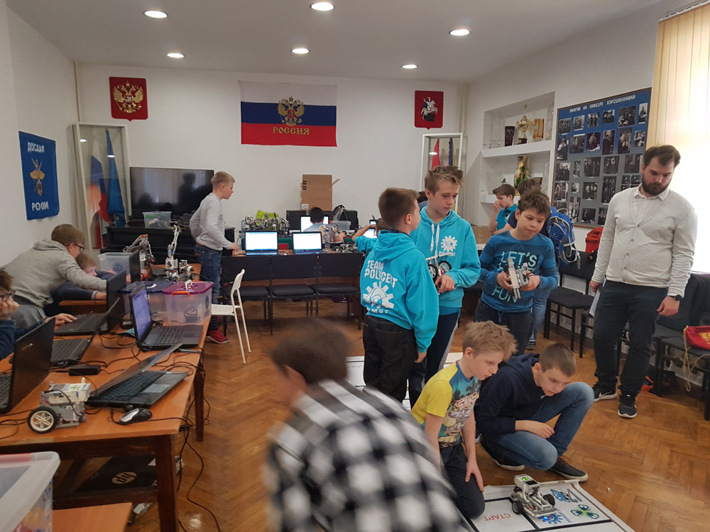 В ЦДАиК прошли городские финальные соревнования по робототехнике