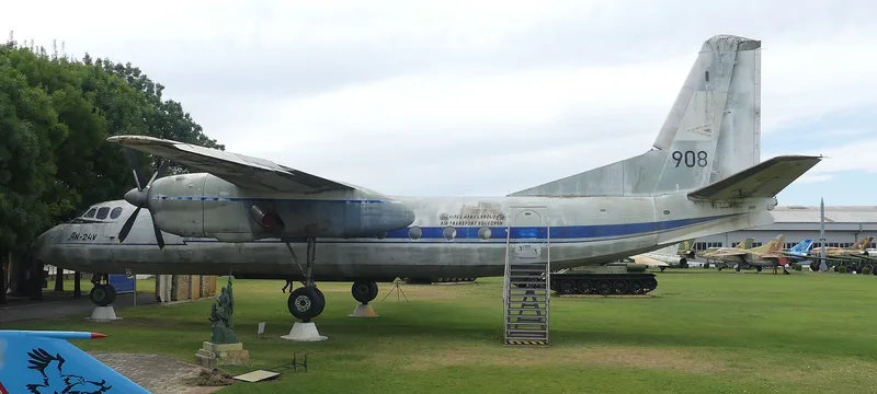 安-24