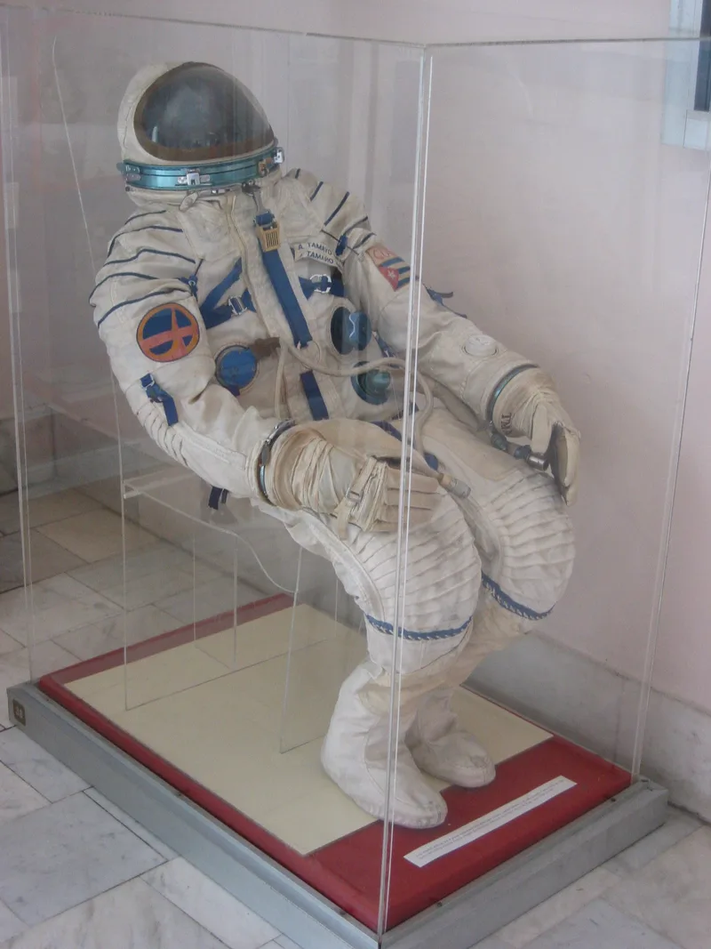 Скафандр «Сокол-КВ2»